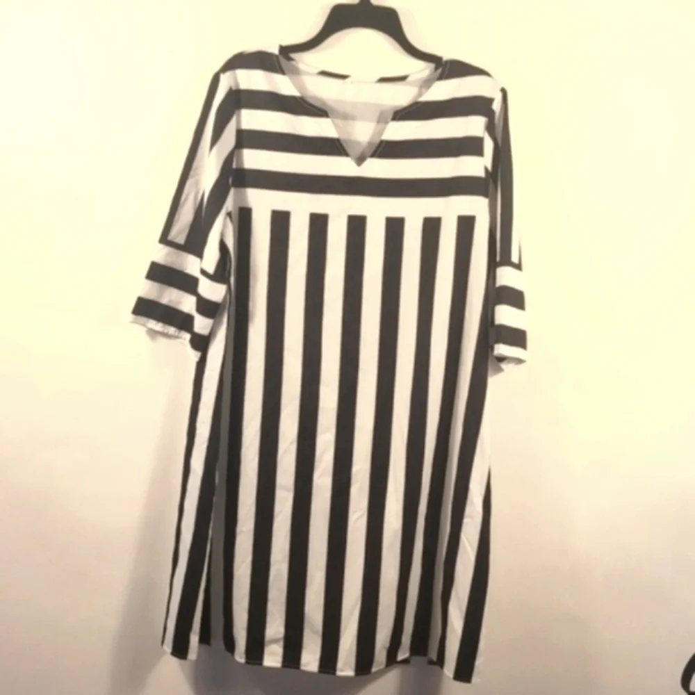 Simple black and white stripes Dress Size XL